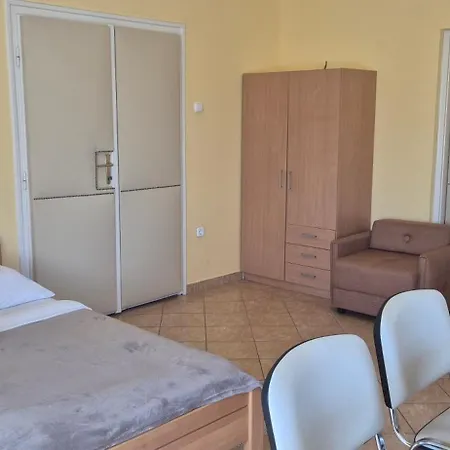 Bazsarozsa Apartmán